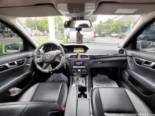Mercedez Benz 200 Mercedez Benz 2012