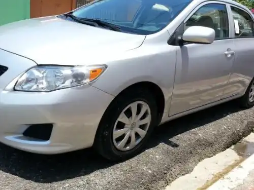 Mi TOYOTA 2010 COROLLA LE Gris Plata Rec Importado 