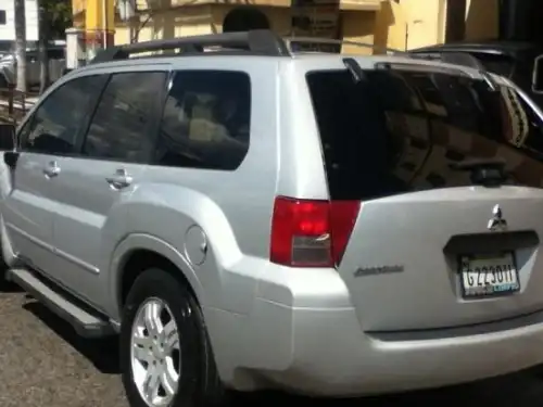 Mitsubishi Endeavor LS 2005