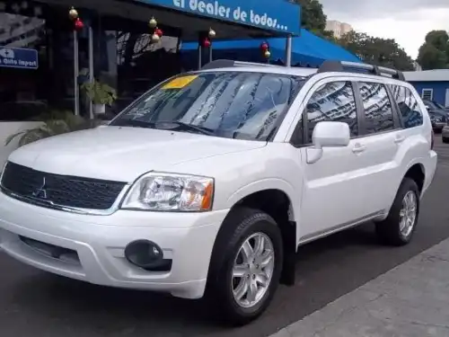 Mitsubishi Endeavor LS 2011