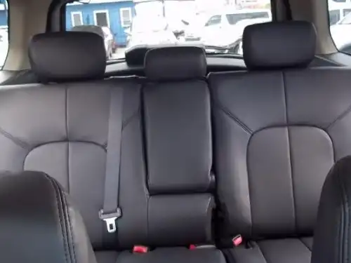 Mitsubishi Endeavor LS 2011