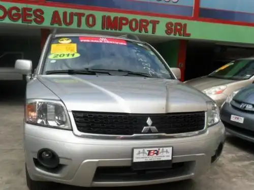 Mitsubishi Endeavor LS 2011