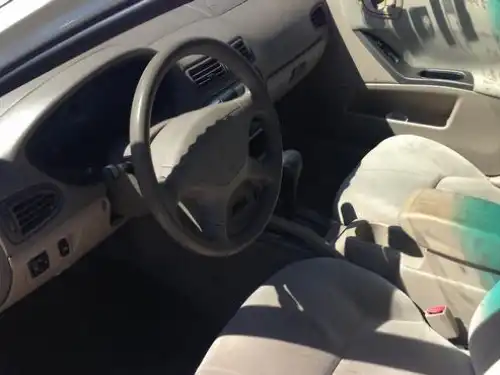 Mitsubishi Galant  2002