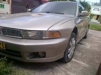 Mitsubishi Galant 2000