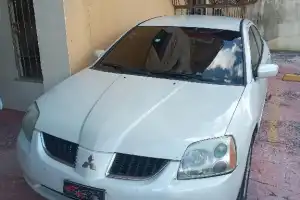 Mitsubishi Galant 2006automatico aros2016alarma 4 cilindros 