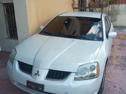 Mitsubishi Galant 2006automatico aros2016alarma 4 cilindros 