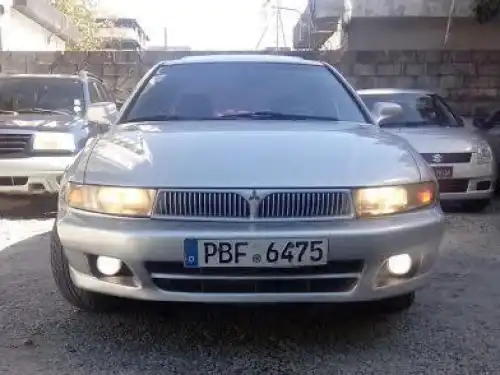 Mitsubishi Galant LS 2001