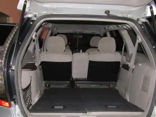 Mitsubishi Grandis  2005