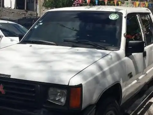 Mitsubishi L 200  1999