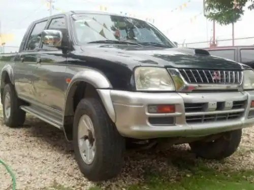 Mitsubishi L200 2001 4x4 doble cabina 