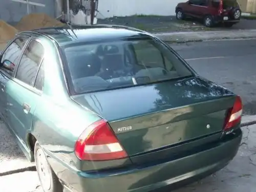 Mitsubishi Lancer  1996