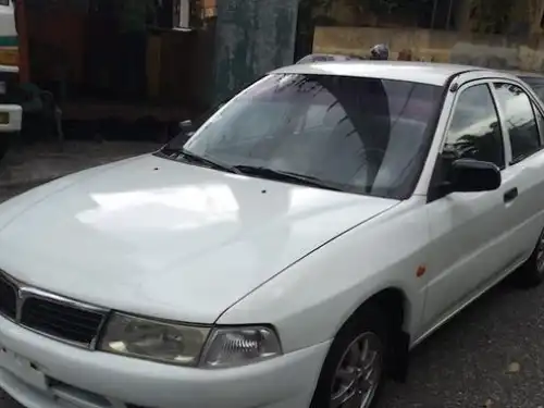 Mitsubishi Lancer  1999