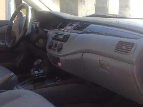 Mitsubishi Lancer  2002  