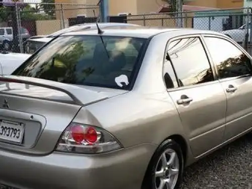 Mitsubishi Lancer  2005