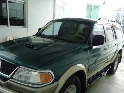 Mitsubishi Lancer  2005