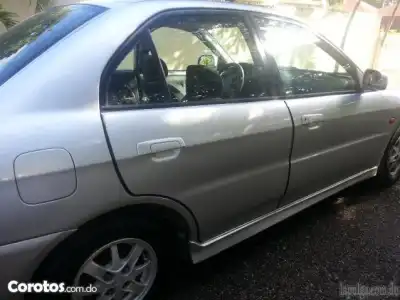 Mitsubishi Lancer 2001