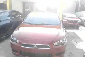 Mitsubishi Lancer ES 2010