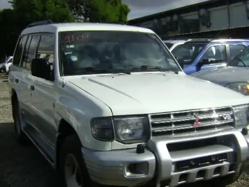 Mitsubishi Montero  2000