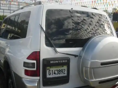 Mitsubishi Montero  2001