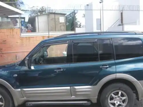 Mitsubishi Montero  2001
