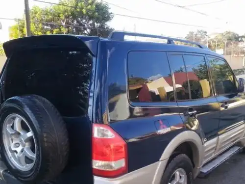 Mitsubishi Montero  2002