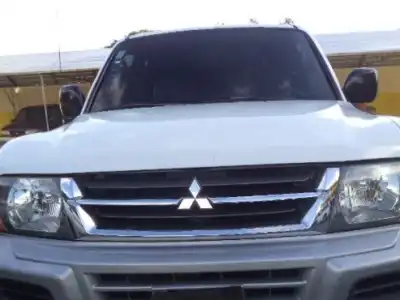 Mitsubishi Montero  2002