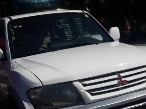 Mitsubishi Montero  2002