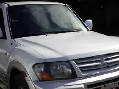 Mitsubishi Montero  2002