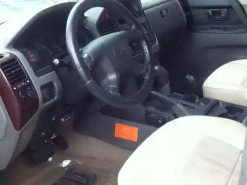 Mitsubishi Montero 2001 blanca 