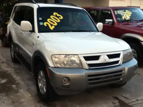 Mitsubishi Montero 2003