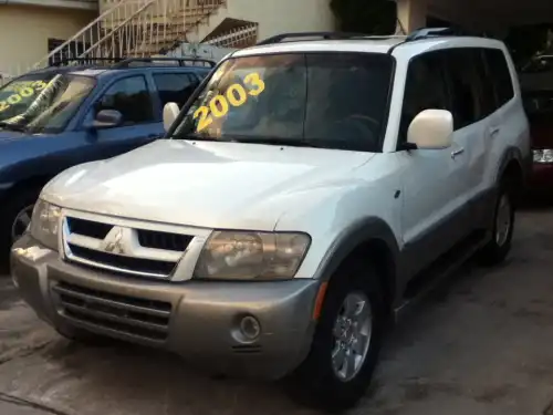 Mitsubishi Montero 2003