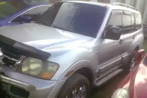 Mitsubishi Montero LS 2002
