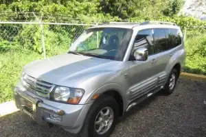 Mitsubishi Montero Limited 2001