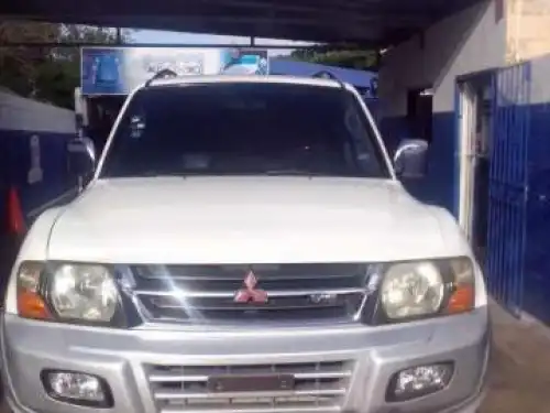 Mitsubishi Montero Limited 2002 Ex. Cond