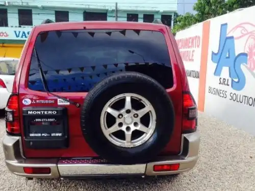 Mitsubishi Montero Limited 2002