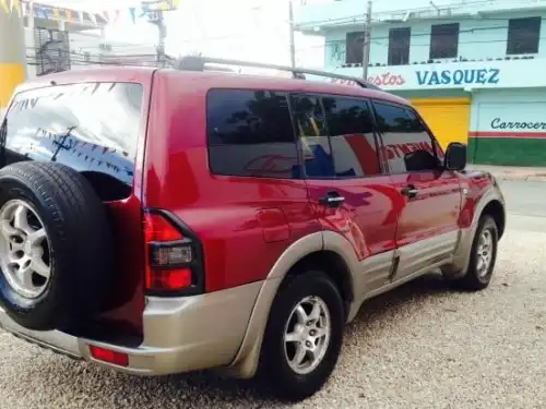 Mitsubishi Montero Limited 2002
