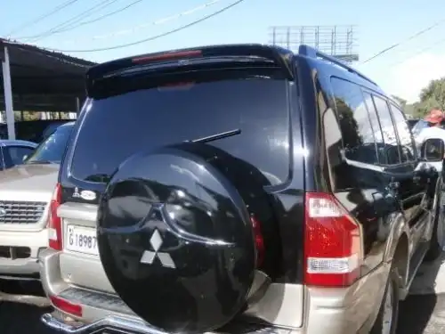 Mitsubishi Montero Limited 2003