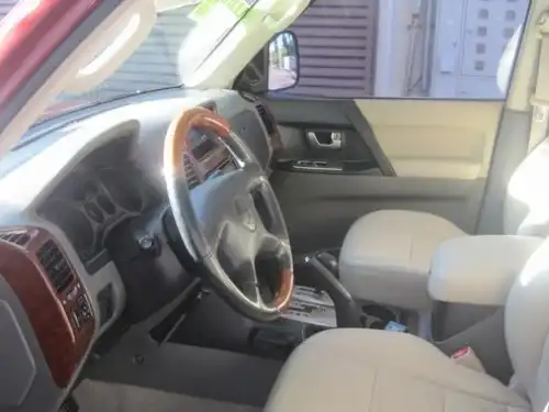 Mitsubishi Montero Limited 2004