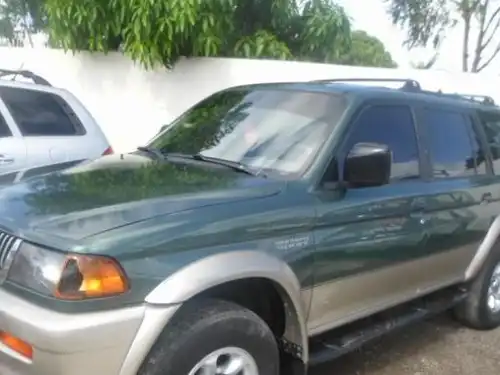 Mitsubishi Montero Sport  1998