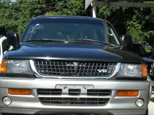 Mitsubishi Montero Sport  1998