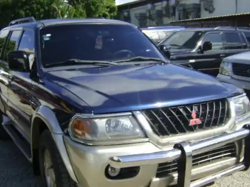 Mitsubishi Montero Sport  2000