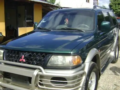 Mitsubishi Montero Sport  2001
