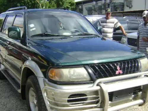 Mitsubishi Montero Sport  2001
