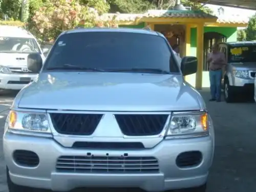 Mitsubishi Montero Sport  2002