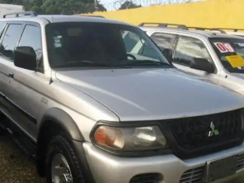 Mitsubishi Montero Sport  2002