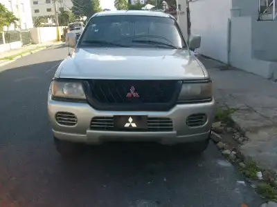 Mitsubishi Montero Sport 2001