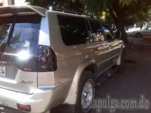 Mitsubishi Montero Sport 2002