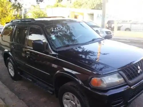 Mitsubishi Montero Sport ES 2003