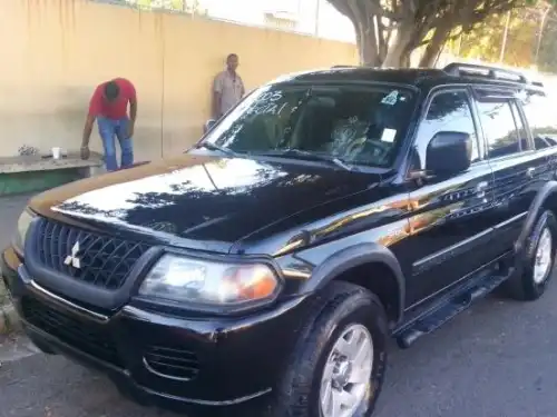 Mitsubishi Montero Sport ES 2003