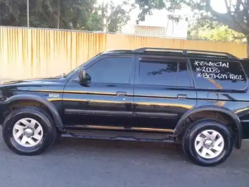 Mitsubishi Montero Sport ES 2003